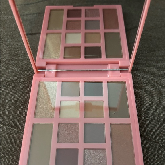 Ciate London Everyday Vacay Palette - Picture 5 of 7